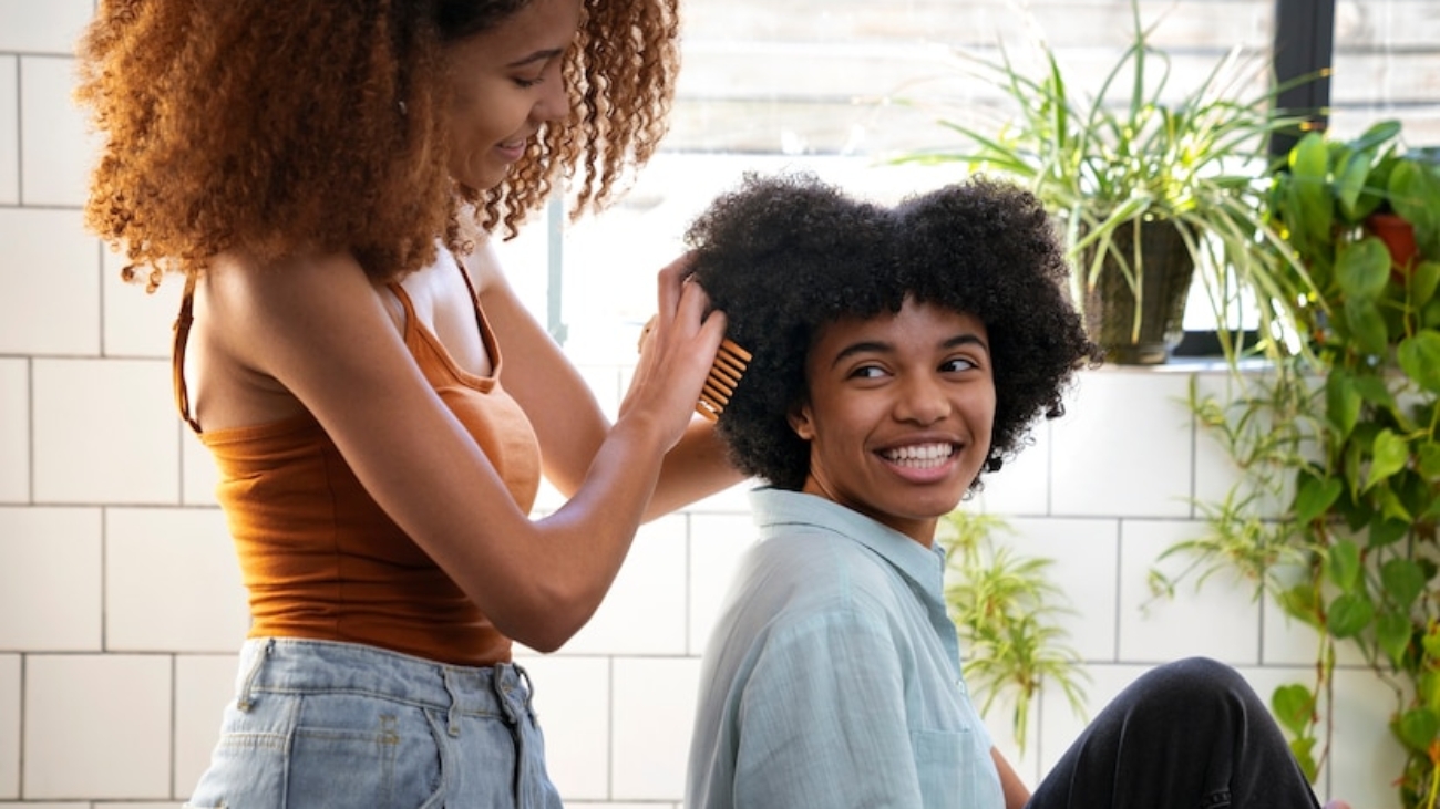 coiffures afro pour un premier rendez-vous