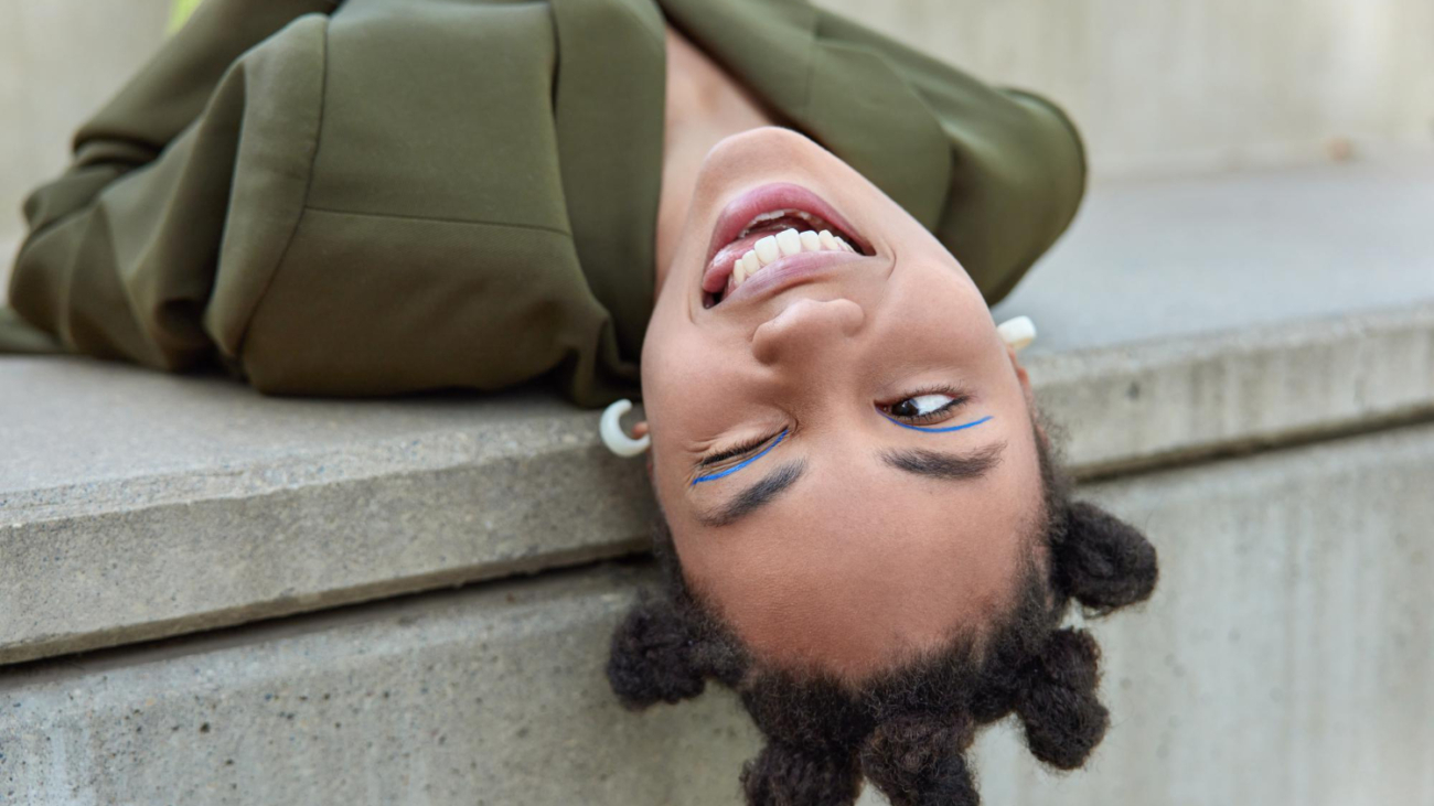 comment réaliser une coupe courte sur cheveux des crépus
