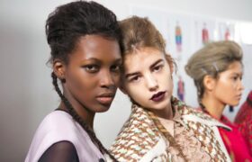 comment la coiffure afro influence la mode française